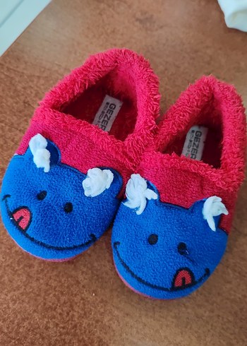 Erkek Çocuk Renkli Sıcak Örgü Ev Terliği - Görsel 5