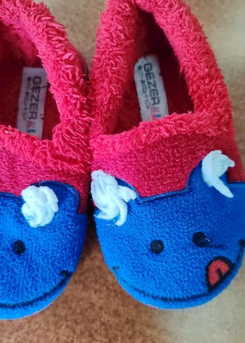 Erkek Çocuk Renkli Sıcak Örgü Ev Terliği - Görsel 3