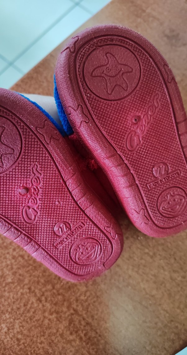 Erkek Çocuk Renkli Sıcak Örgü Ev Terliği - Görsel 4