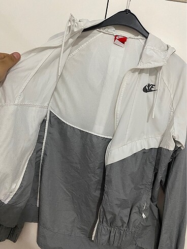 s Beden beyaz Renk Orjinal Nike Eşortman Üstü