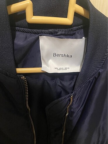 m Beden Bershka Mont