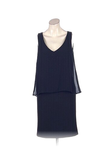 PreLoved Kısa Elbise %70 İndirimli.