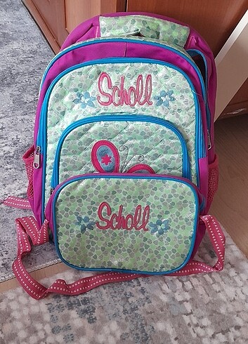Kiz cocuk okul cantasi 
