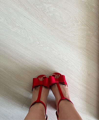 Diğer Kırmızı topuklu sandalet