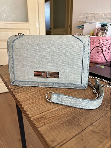 Stradivarius Askılı Çanta
