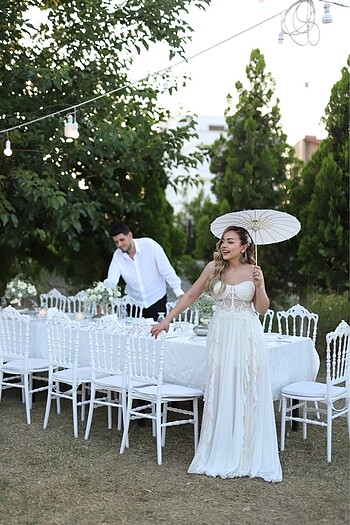 Beyaz elbise