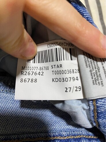 27 Beden mavi Renk Mavi mom jean pantolon