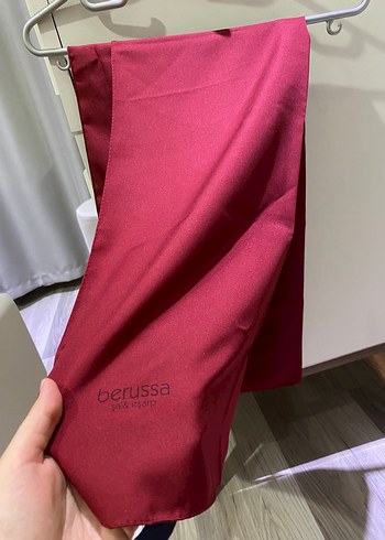 Bordo Kadın eşarp
