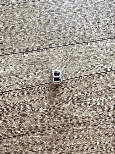 Pandora b harf charm