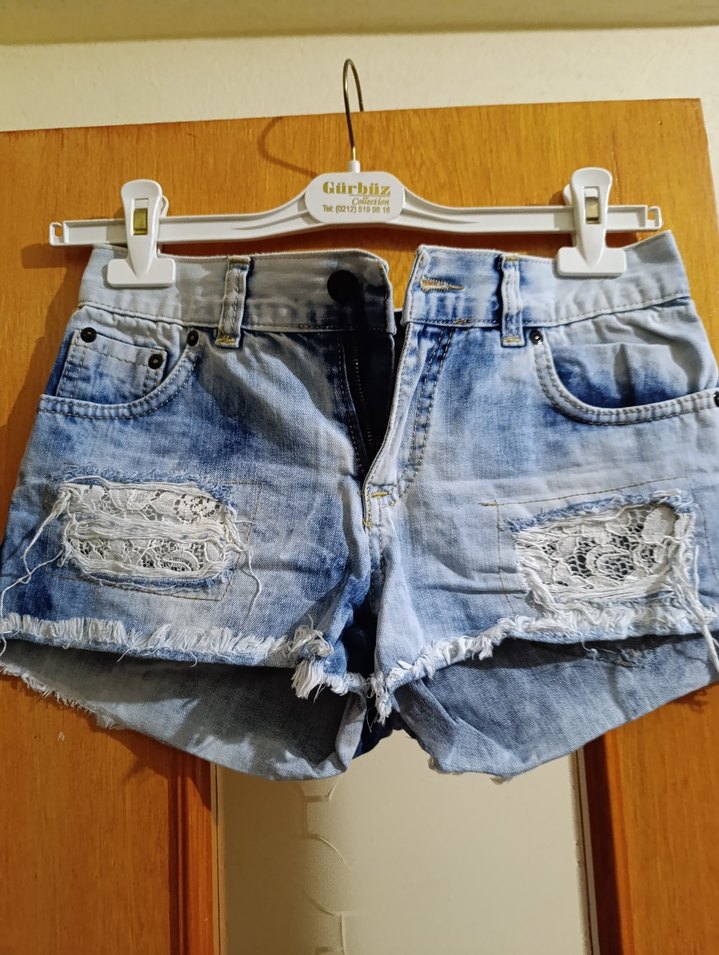 Dantel Detaylı Kadın Kot Şort Mini Bol Kesim - Görsel 2