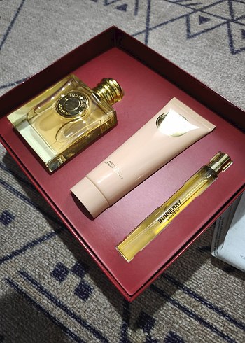 Beden Burberry Goddess Kadın Parfüm Seti