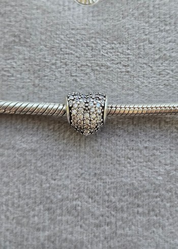 Pandora Pandora ışıltılı pave şeffaf kalp charm