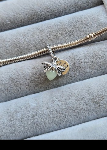 Pandora ateş böceği charm