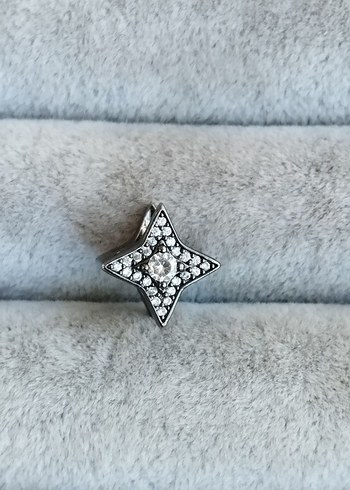 Beden Pandora ışıltılı siyah yıldız charm