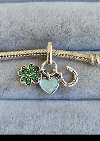 Pandora yonca kalp at nalı charm