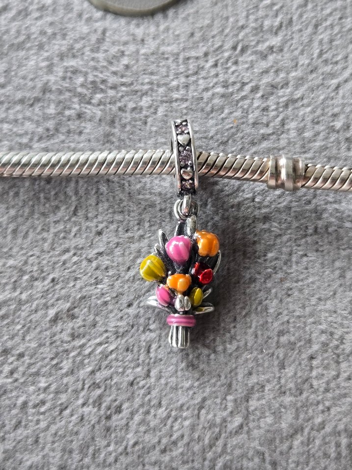 çiçek buketi gümüş charm - Görsel 2