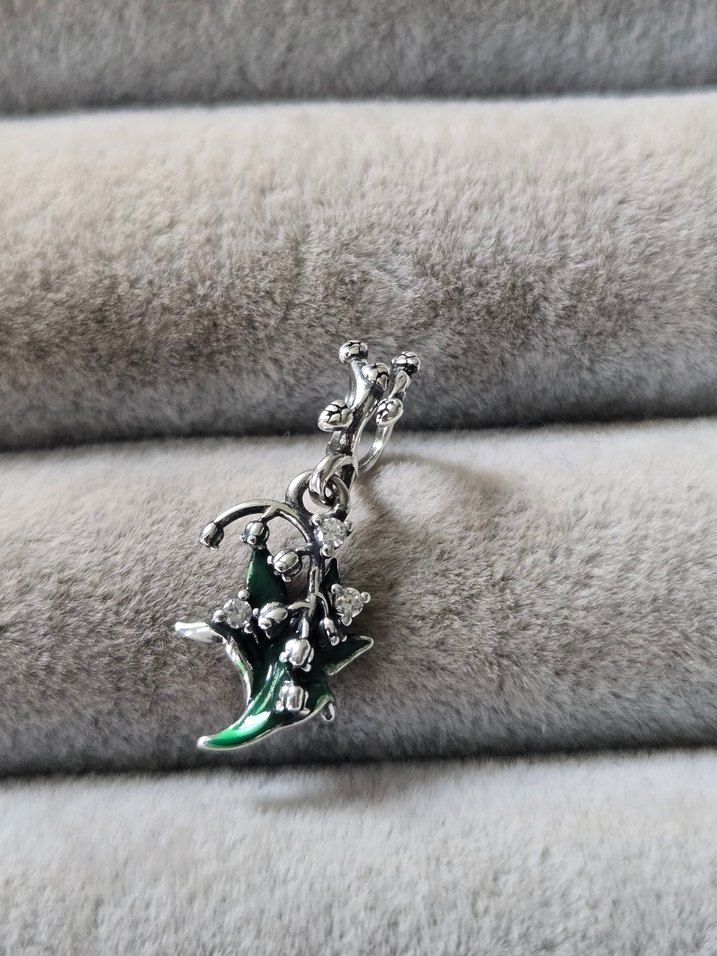 ışıltılı zambak gümüş charm - Görsel 3