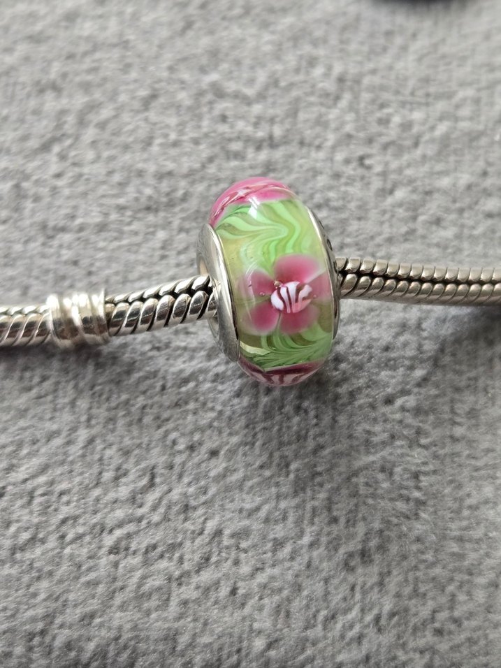 pembe renkli çiçekli murano charm - Görsel 3