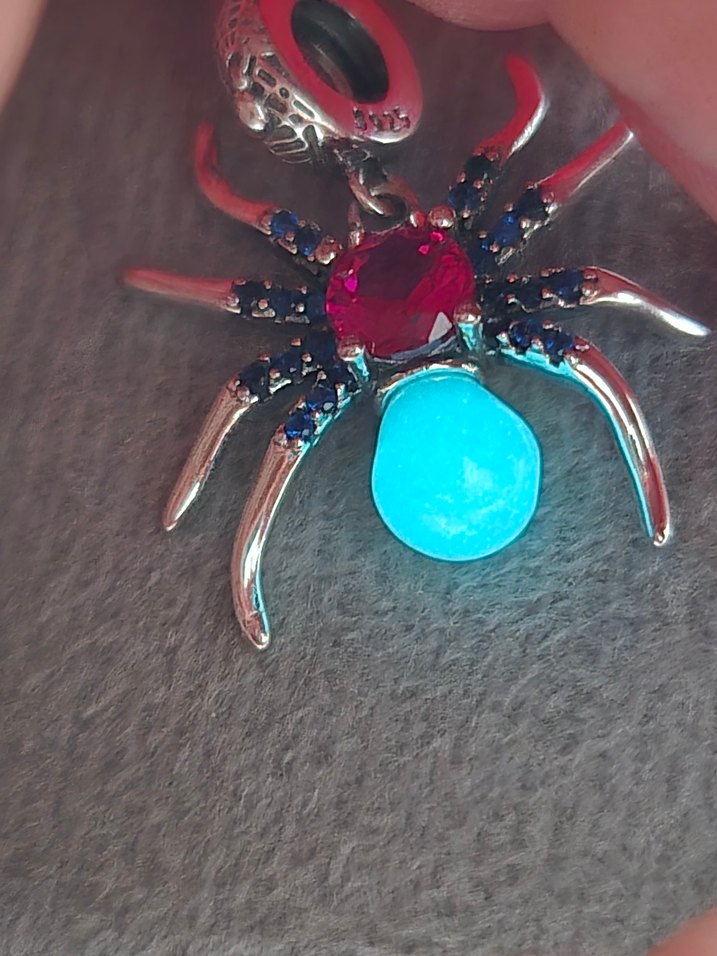 karanlıkta parlayan ışıltılı örümcek charm - Görsel 5