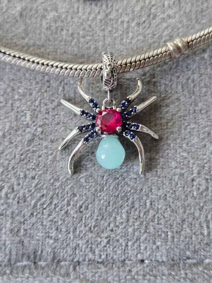 karanlıkta parlayan ışıltılı örümcek charm - Görsel 2