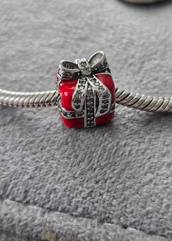 ışıltılı hediye paketi charm - Görsel 2