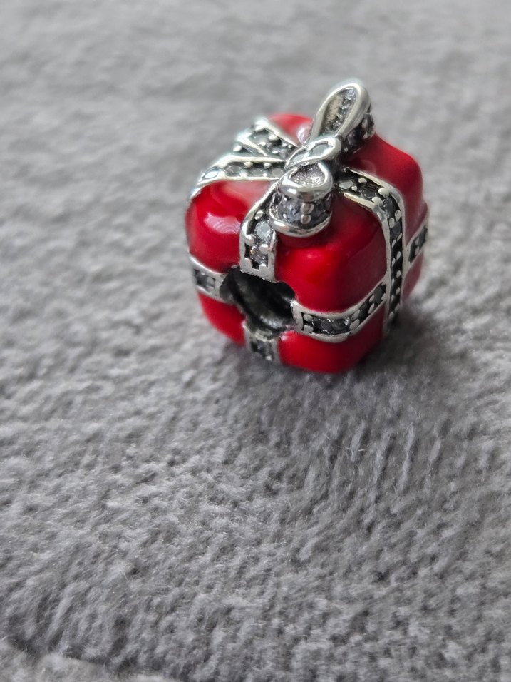 ışıltılı hediye paketi charm - Görsel 5