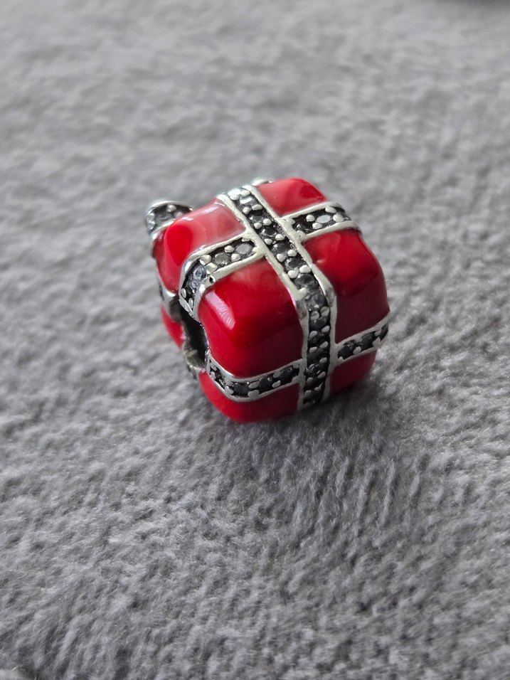 ışıltılı hediye paketi charm - Görsel 4