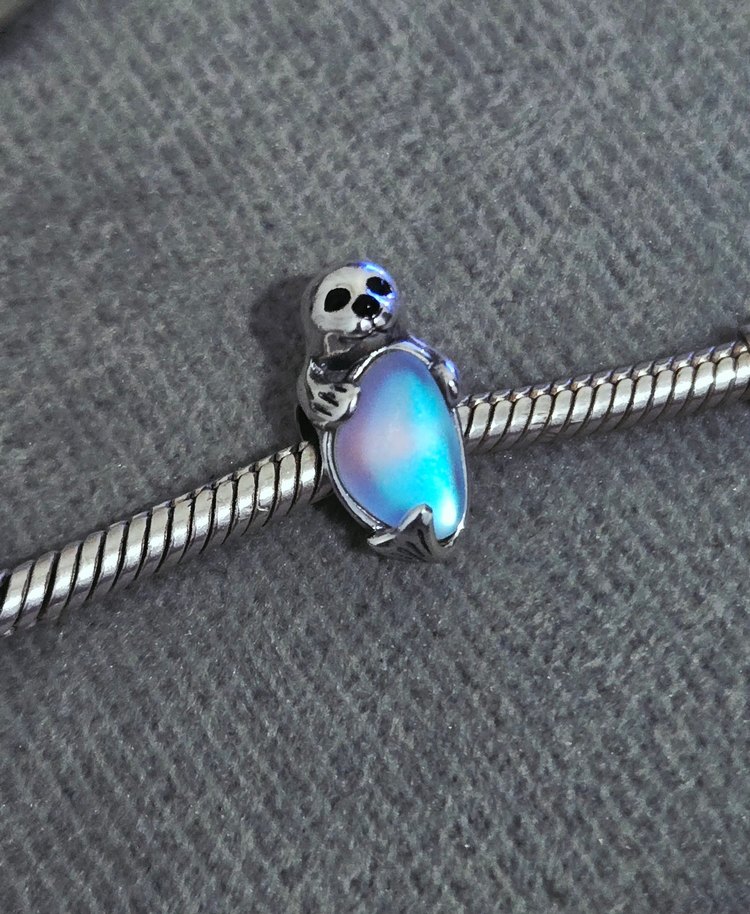 fok balığı gümüş charm - Görsel 2