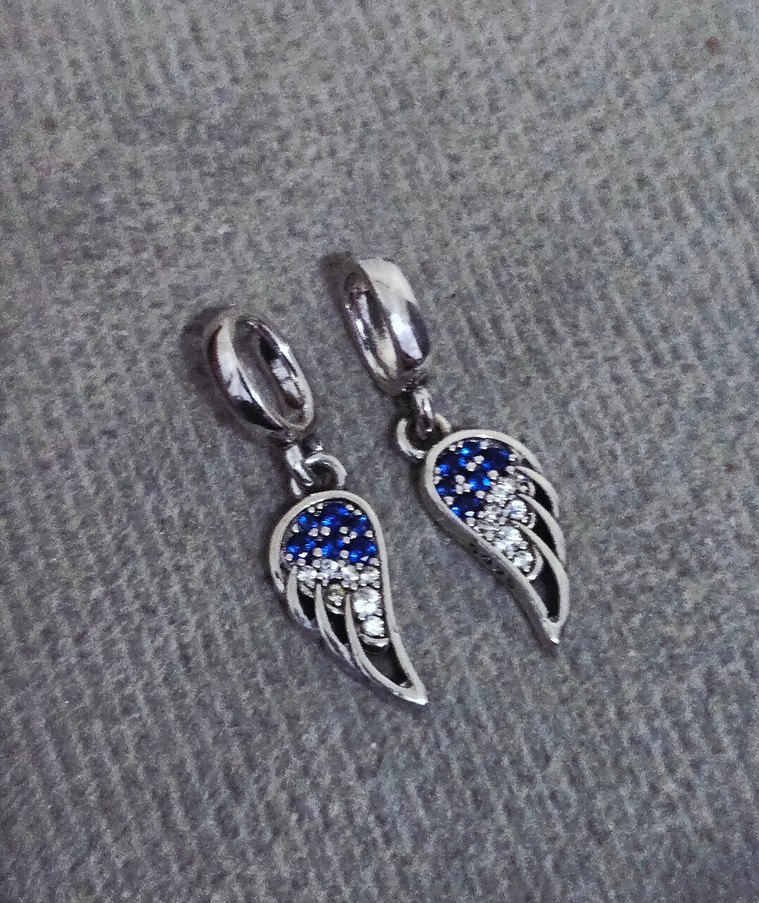 Mavi ışıltılı melek kanatları charm - Görsel 3