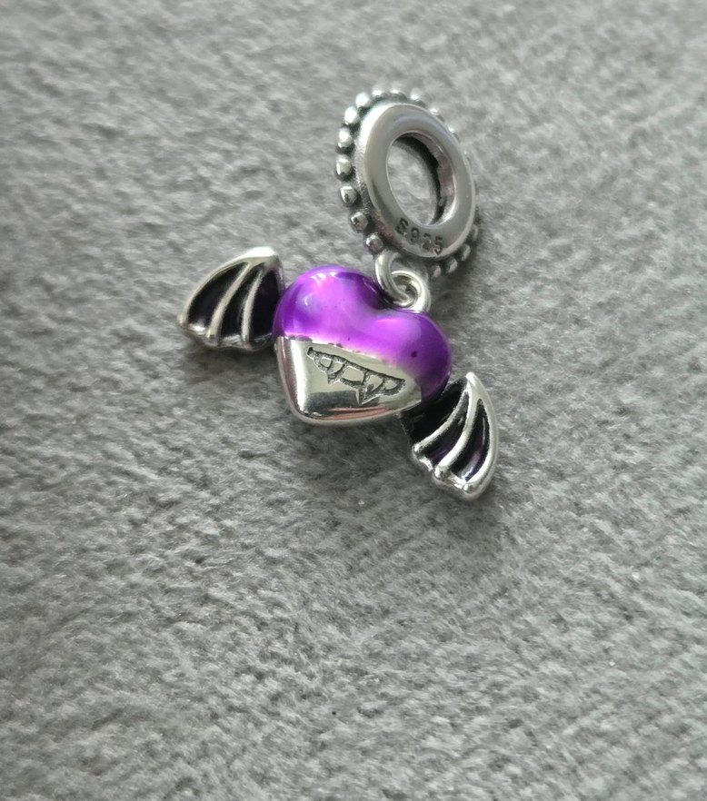 yarasa kalp gümüş charm - Görsel 5