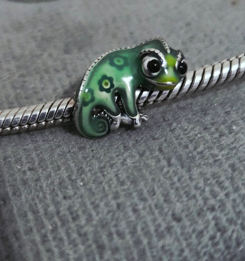 renk değiştiren Pascal bukalemun charm - Görsel 2