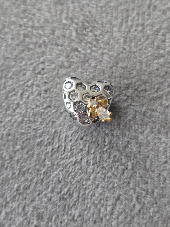 petek kalp arı gümüş charm - Görsel 4