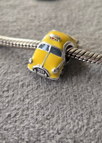 Sarı araba gümüş charm - Görsel 2