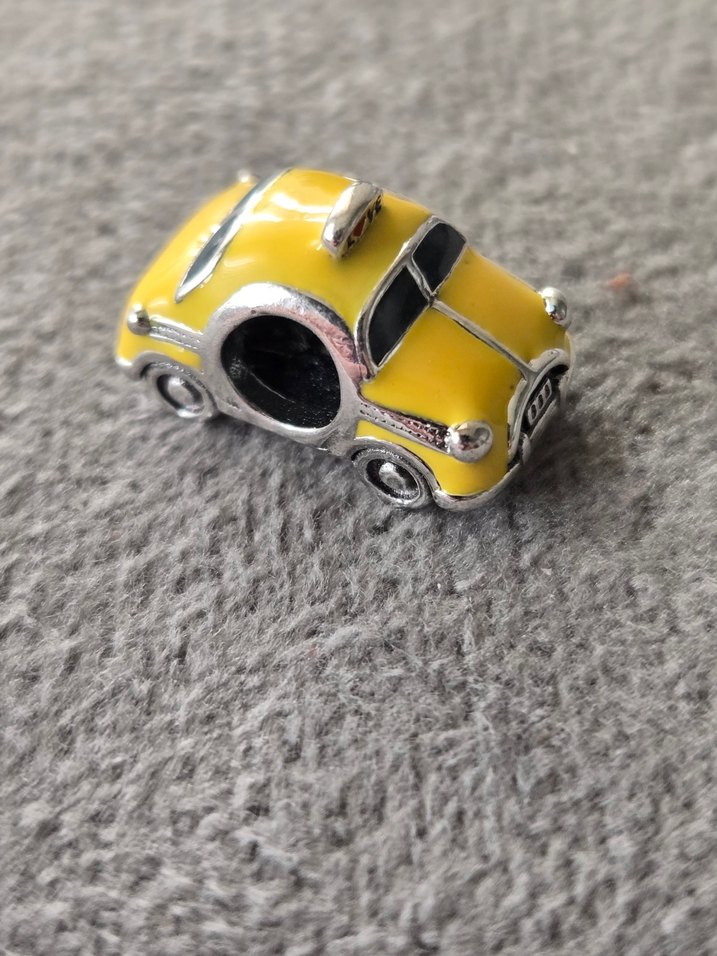 Sarı araba gümüş charm - Görsel 3