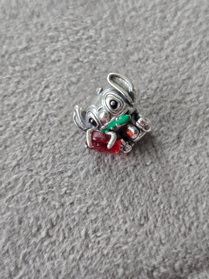 stich ve gül gümüş charm - Görsel 5