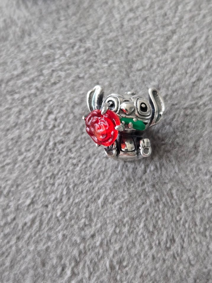 stich ve gül gümüş charm - Görsel 3