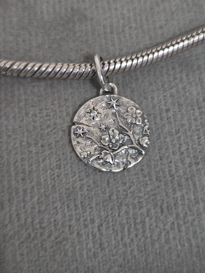 New kiraz çiçeği madalyon charm - Görsel 2