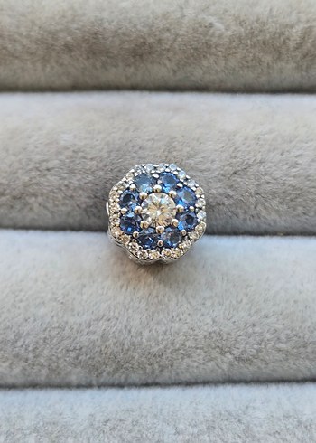 Beden Pandora pave mavi flowers charm