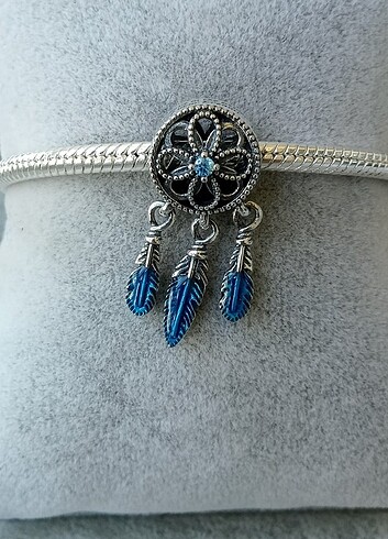 Pandora düş kapanı mavi tüy sallantılı charm 