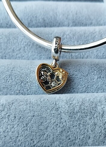 Pandora Pandora arı ve peteği charm