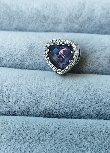 Pandora Pandora ışıltılı mor kalp charm
