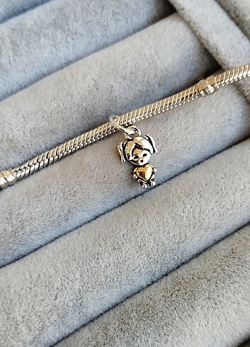 Pandora Pandora mutlu kız çocuğu mini charm
