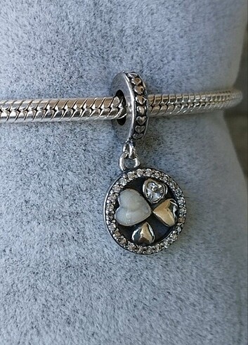 Beden Pandora sedefli ışıltılı kalpler charm