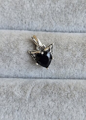 Pandora Pandora Siyah kalp kanat me charm