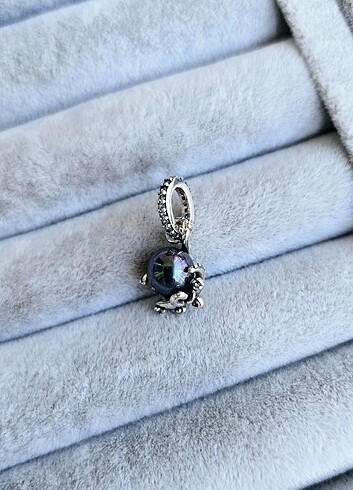  Beden Pandora mermaid ursula charm 