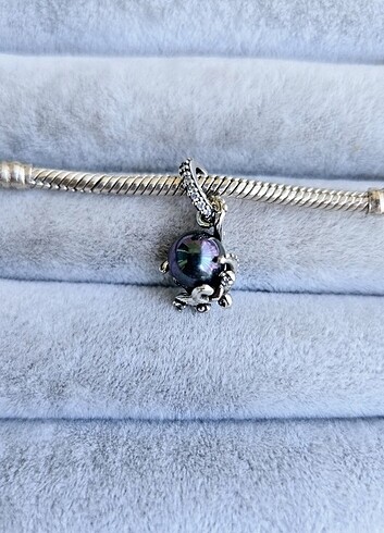 Pandora Pandora mermaid ursula charm 