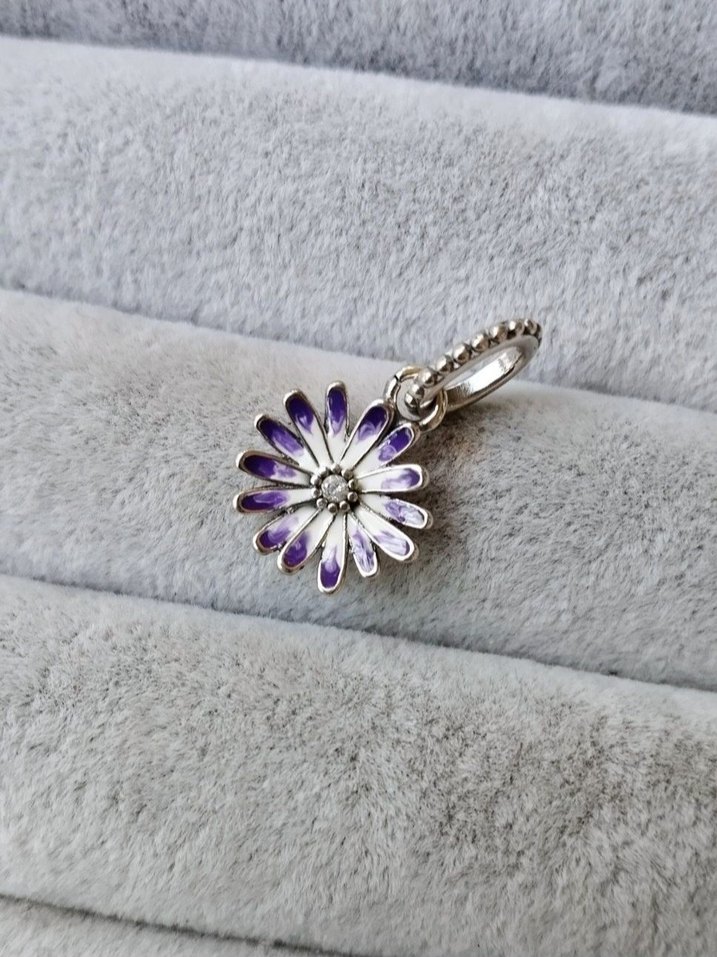 Pandora sallantılı mor çiçek charm - Görsel 2