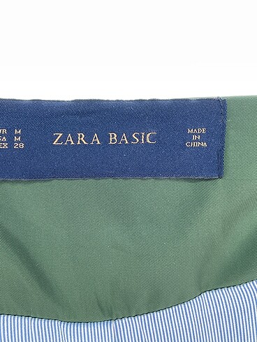 m Beden yeşil Renk Zara Trenchcoat %70 İndirimli.