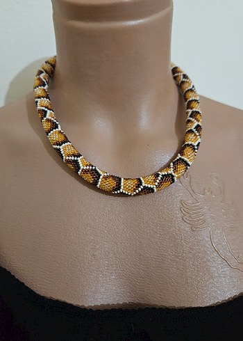 Uzun Boncuklu Yılan Desenli Kadın Kolye - Görsel 2