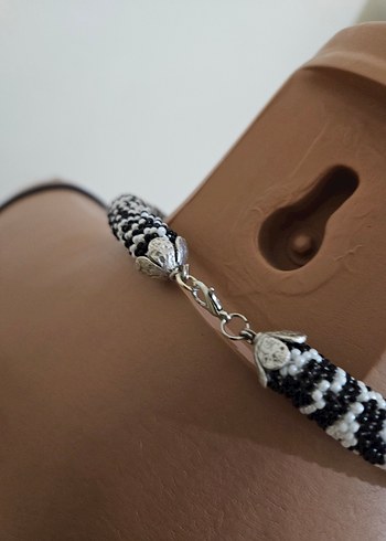 Zebra Desenli Siyah Beyaz Hapishane İşi Boncuk Kolye - Görsel 3